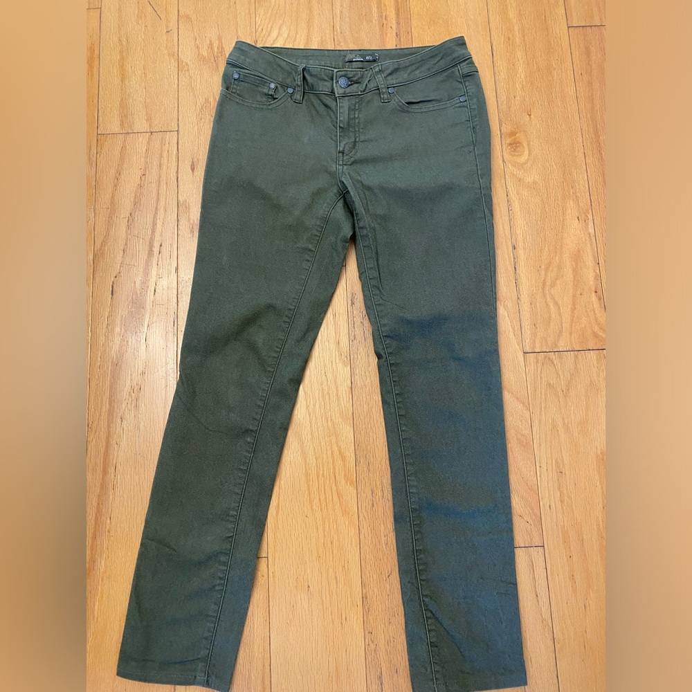 Prana Women’s Jeans in Evergreen. Size 6/28.